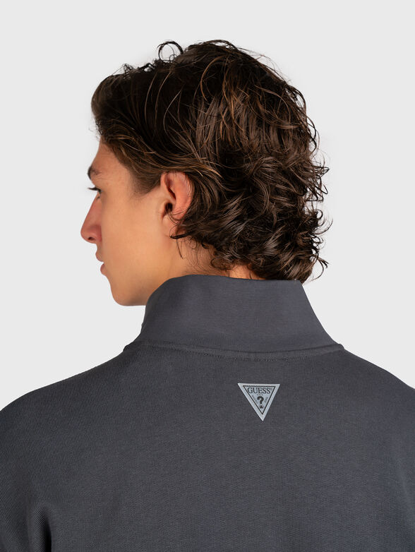 Sweatshirt with zip - 4