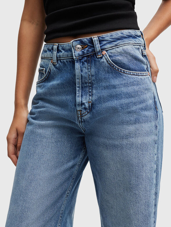 Blue jeans with wide legs  - 3