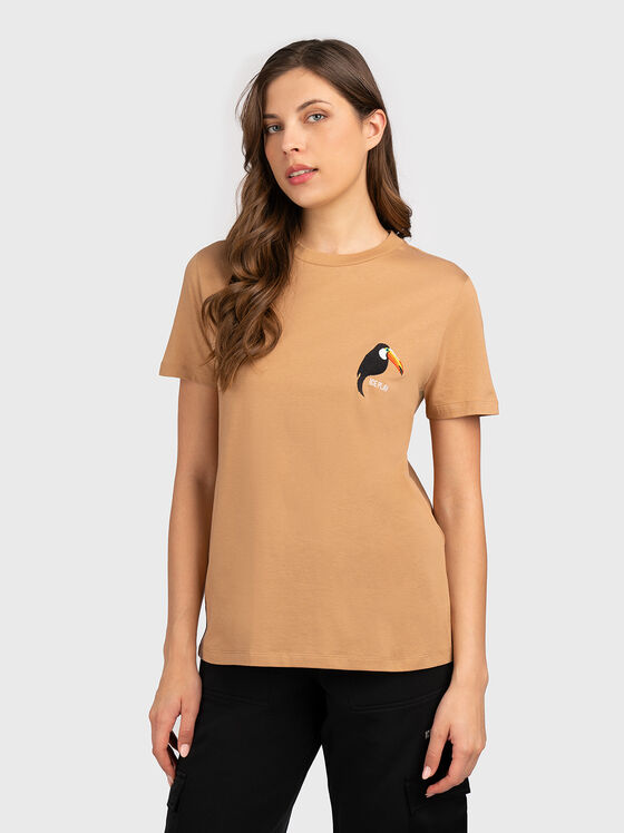 Embroidered T-shirt in beige  - 1