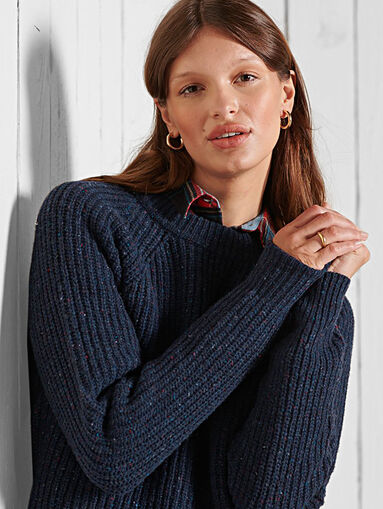 Ribbed sweater with crew neck - 4