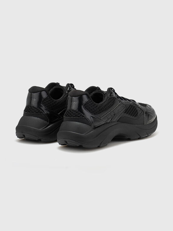Black sports shoes with a logo detail - 3