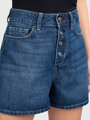 High-waisted denim shorts - 4