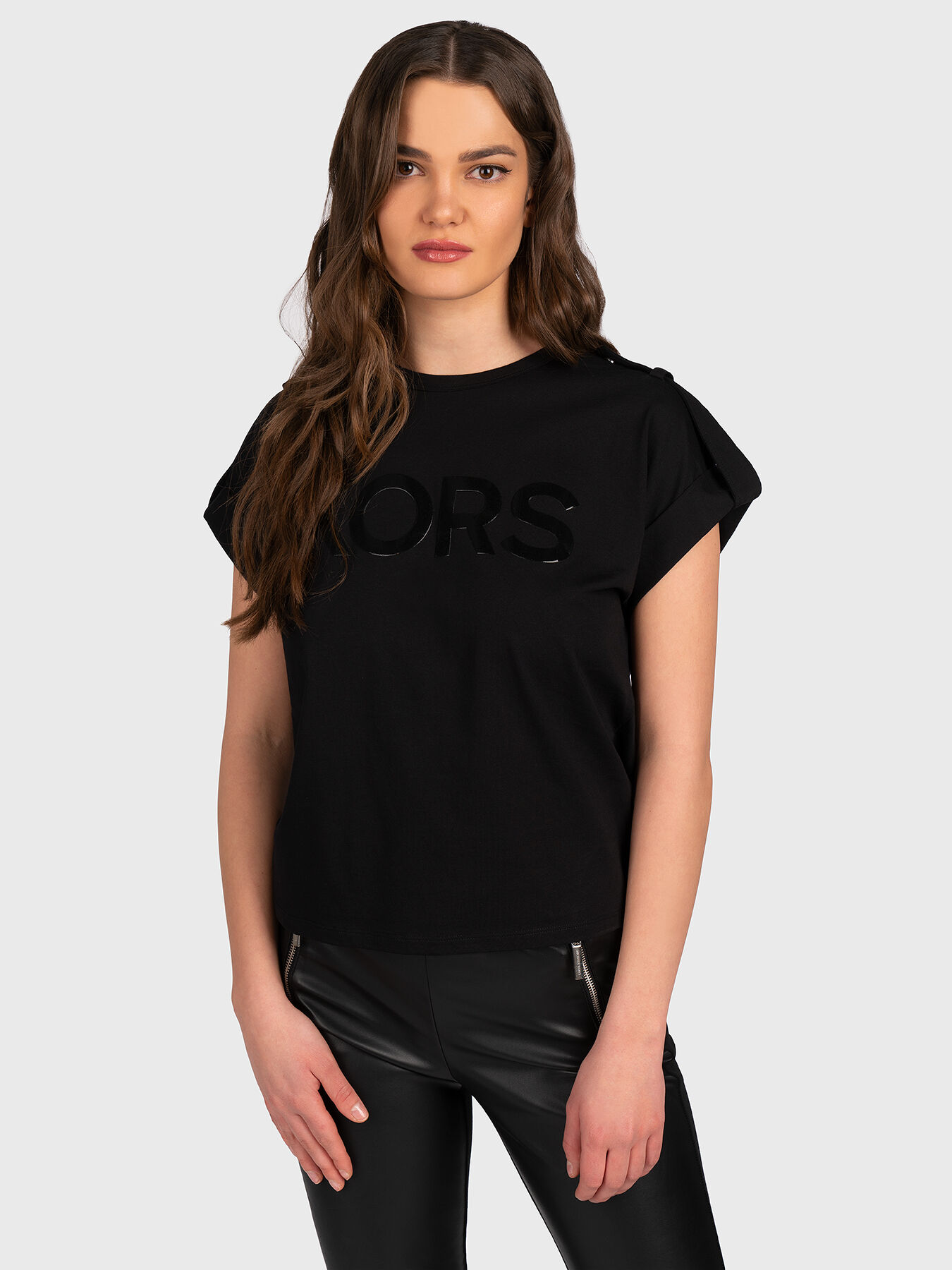 Black cotton T shirt with logo accent brand MICHAEL KORS Globalbrandsstore en