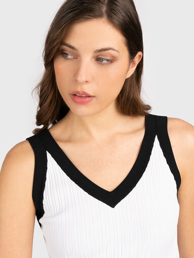 Contrast details top  - 4