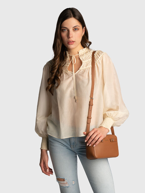 Crossbody bag with logo detail - 2