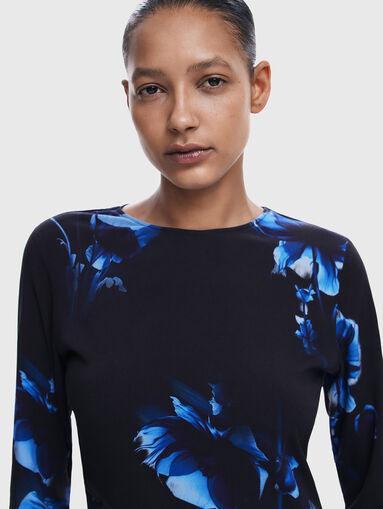 Asymmetrical dress with floral print - 3