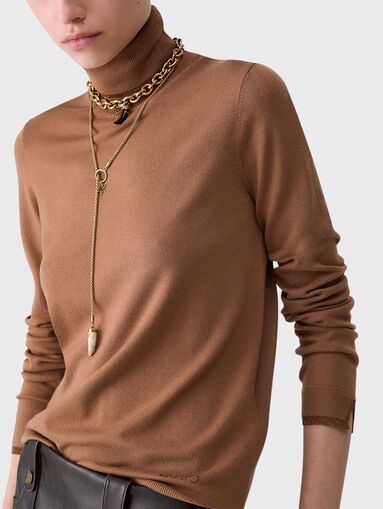 Black sweater made of a viscose blend - 5