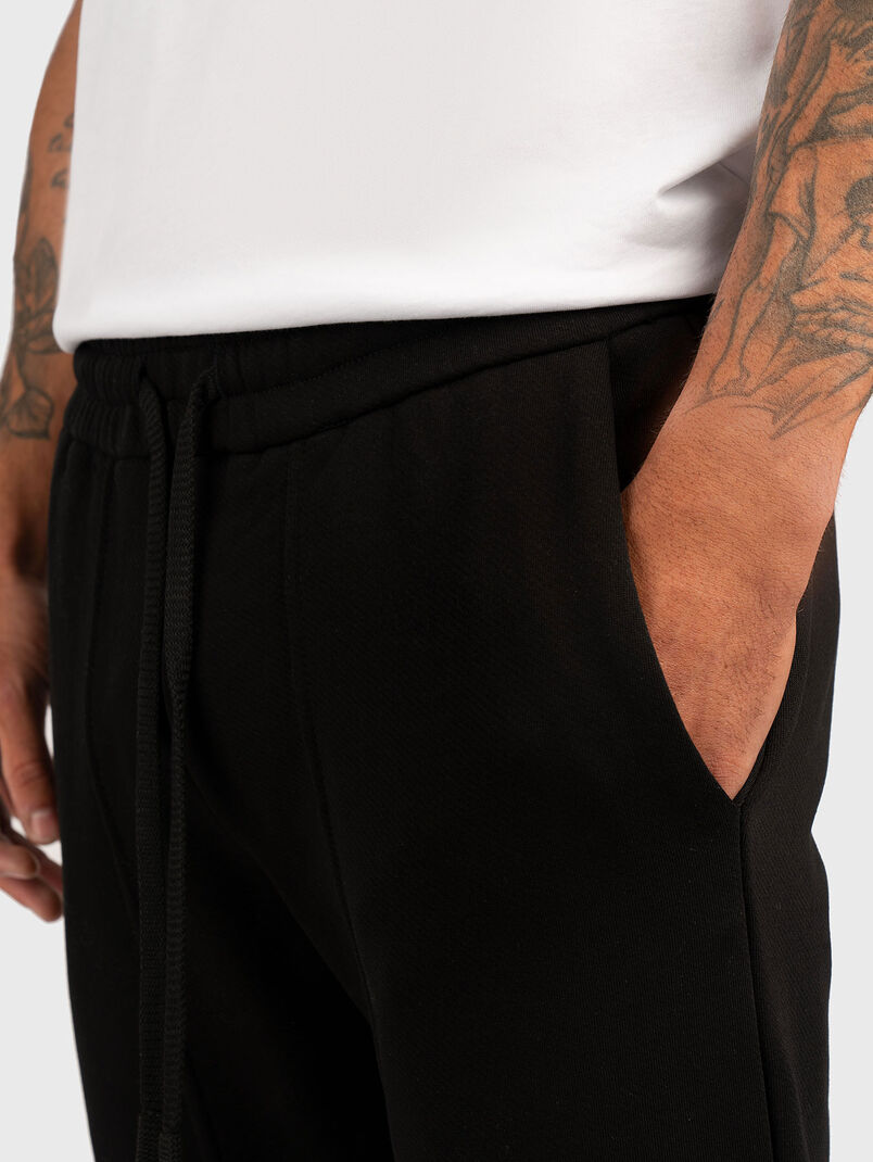 Cotton sports trousers with pockets - 3