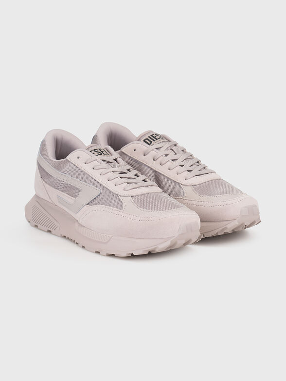 Sports shoes with contrasting logo - 2