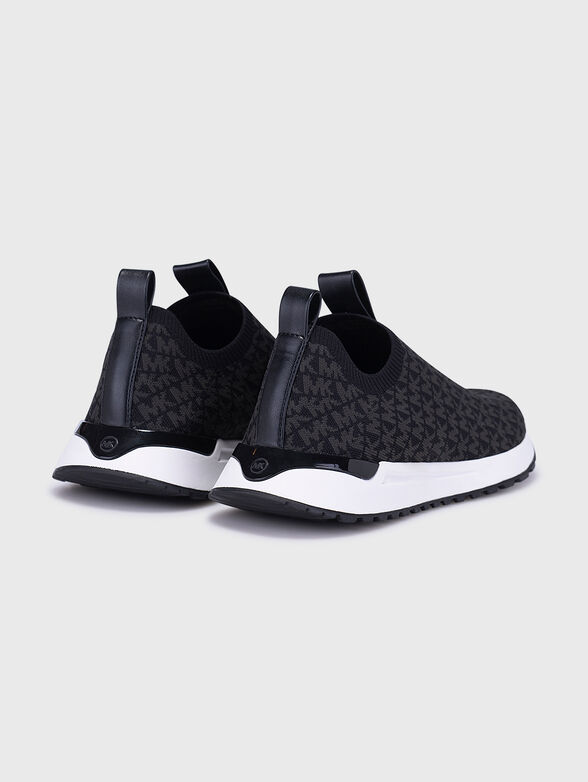 Slip on sports shoes MILES with monogram logo print - 3