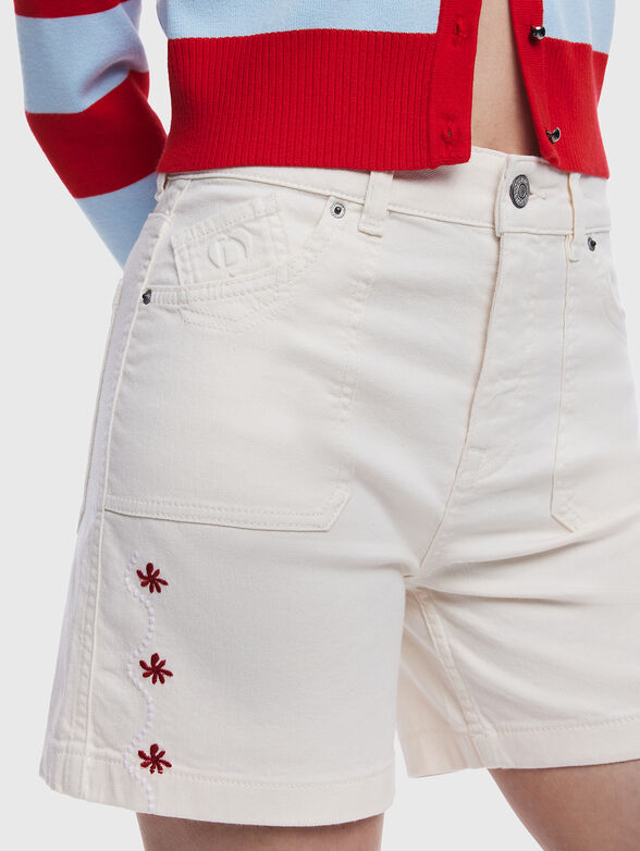 Denim shorts with embroidery - 3