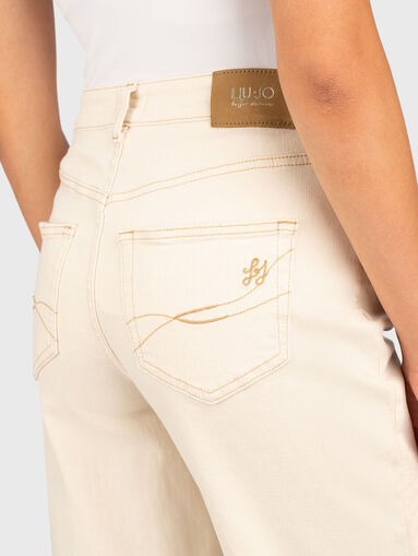 High waist jeans with logo embroidery - 3