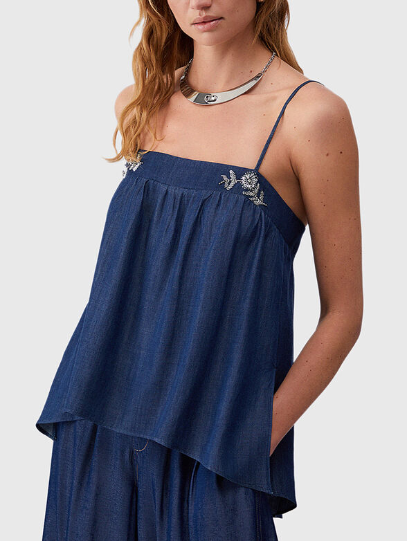 Denim top with embroidered appliqu&eacute;s - 1