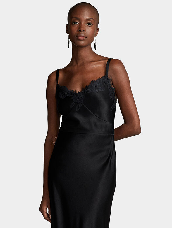 Dress with thin straps and lace accents - 4