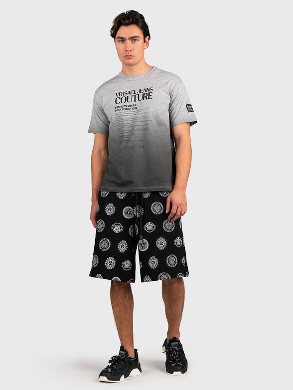 Shorts in black color with logo pattern - 4