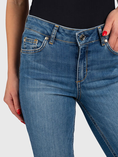 Blue jeans with washed effect  - 4