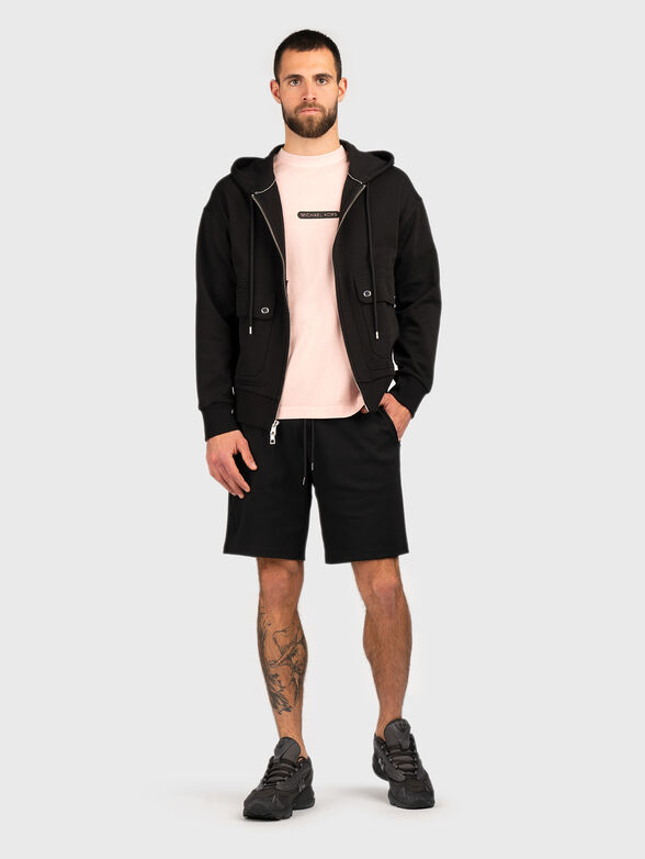 Beige shorts with embossed logo - 4