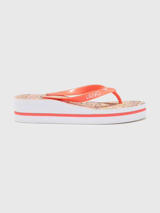 Beach shoes - 1