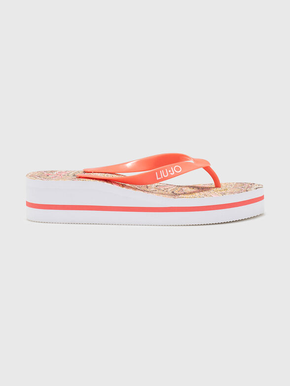 Beach shoes - 1