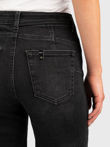 Wide-leg jeans with a belt - 3