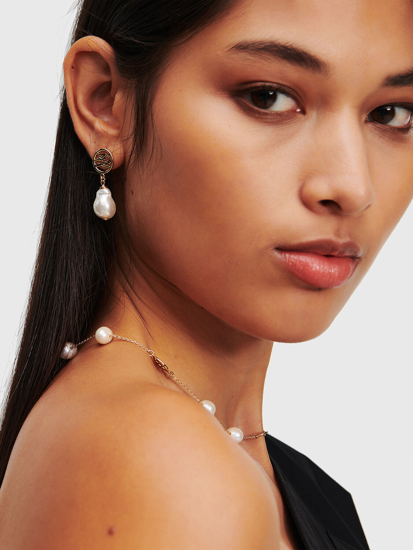 K AUTOGRAPH gold earrings brand Karl Lagerfeld Globalbrandsstore en