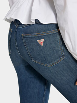 Blue jeans with logo patch - 4