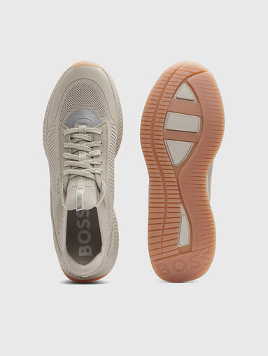 Black sports shoes with logo - 5