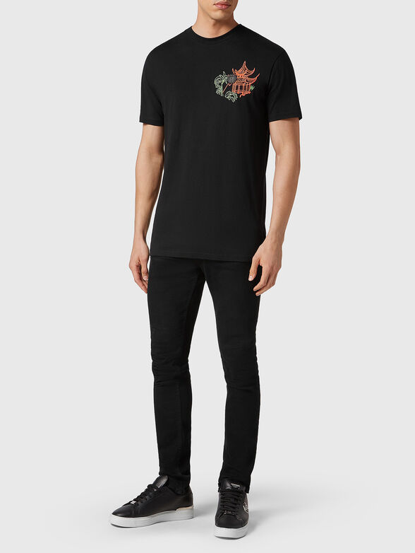 Contrast embroidered T-shirt with crystals  - 3