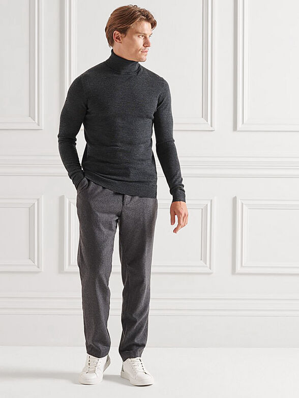 Grey turtleneck sweater - 5
