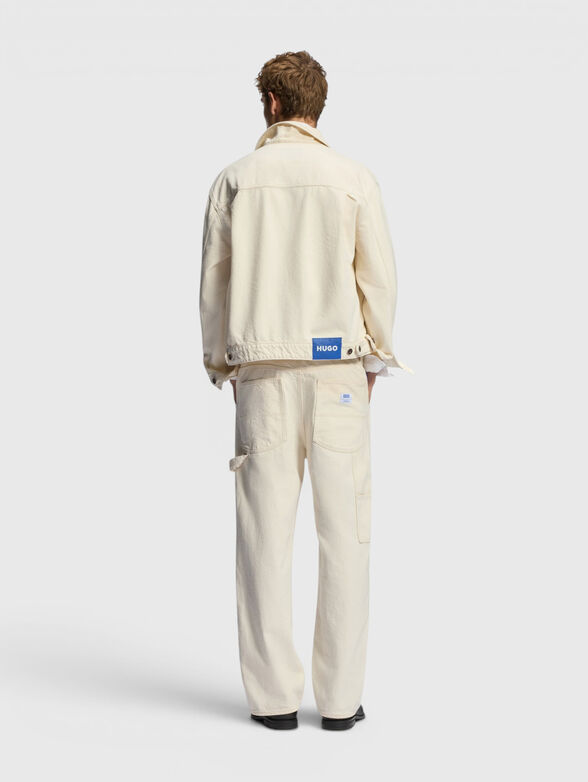 Jeans with accent pockets - 2
