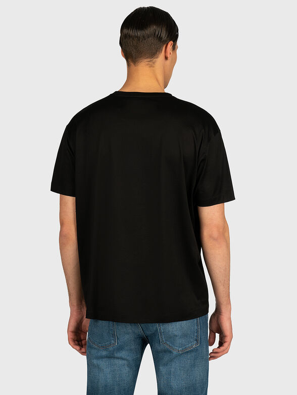 Black t-shirt - 3