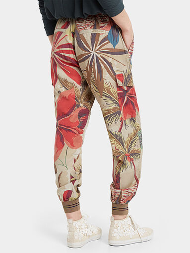 Cargo pants with floral motifs - 5