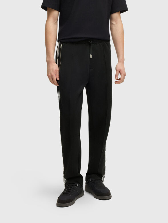 Sports pants with contrast trim - 1