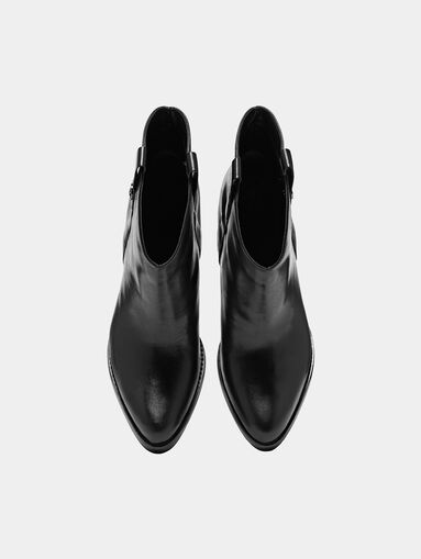 GARRIE Black leather western ankle boots - 5