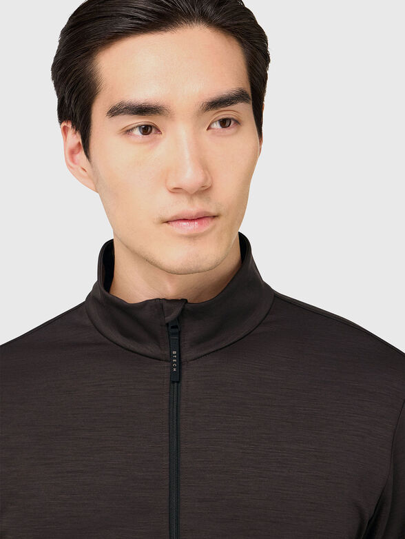 Brown sweatshirt - 4