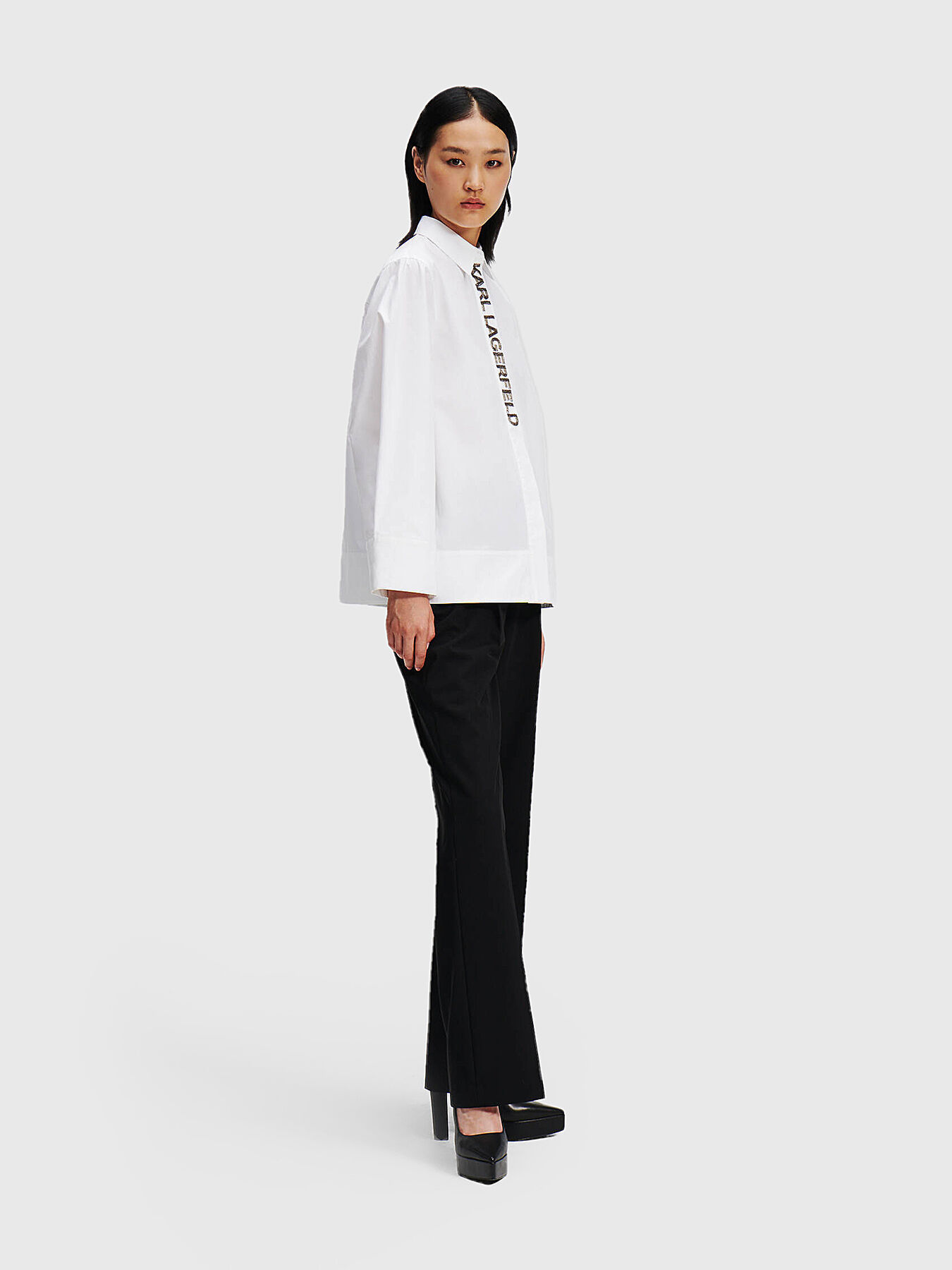 KARL LAGERFELD フクル ツイト ハンツ 246W1002 800 Black organic cotton shirt with puff sleeves brand Karl