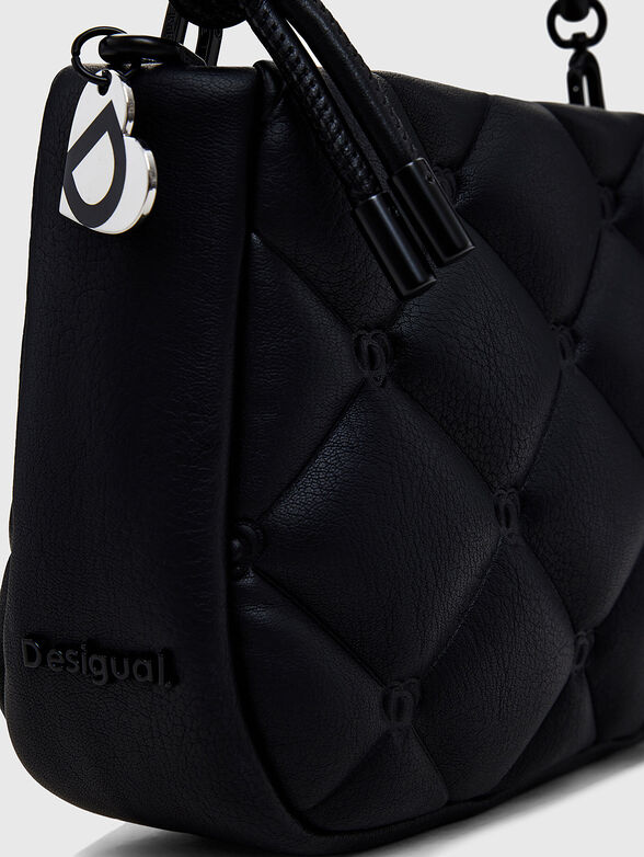 Bag with accent handle - 5