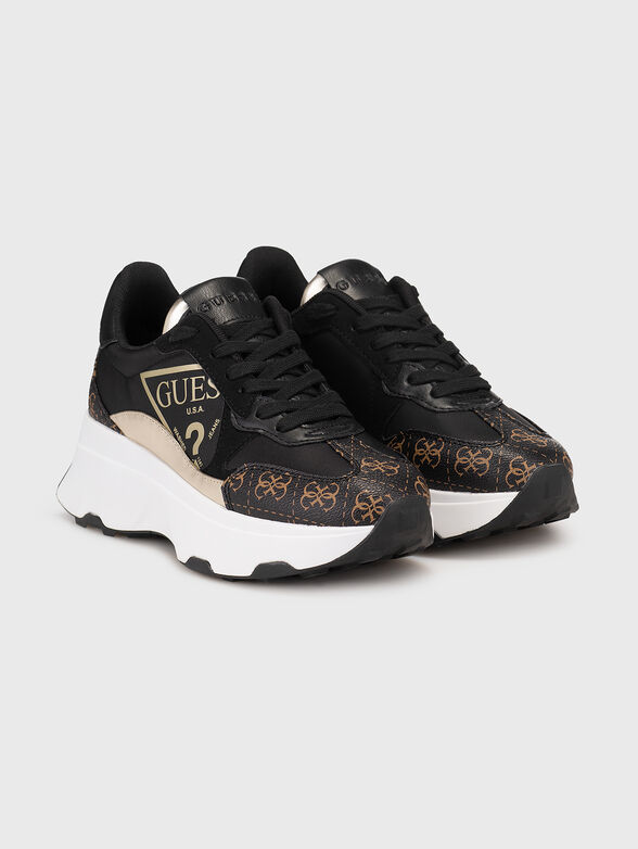 Sports shoes with gold logo accent - 2