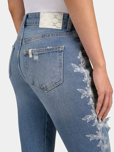 Jeans with embroidery - 3