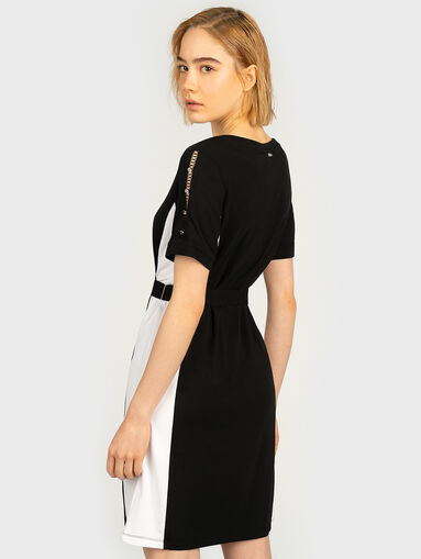 Black dress with contrasting details - 4