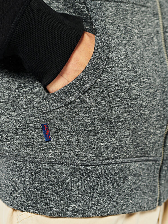 Sweatshirt with zipper and hood - 3