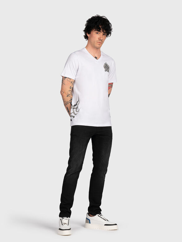 GMTV 033 white T-shirt with logo element - 2