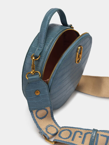 Round crossbody bag with crocodile texture - 5