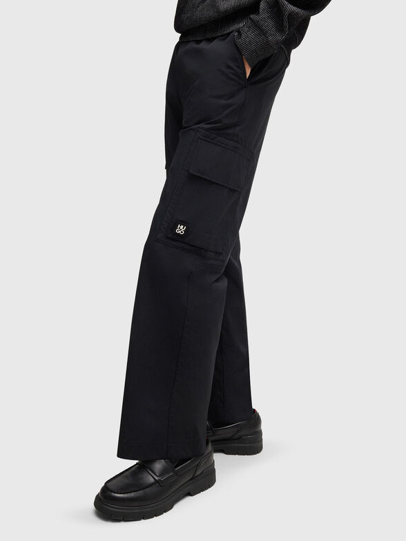 Cargo pants with logo - 3