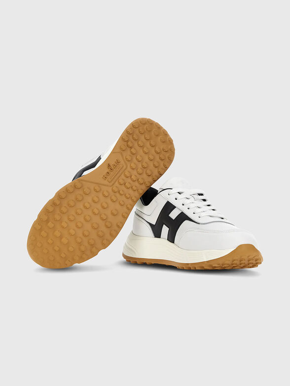 Leather sneakers with a contrasting logo - 4