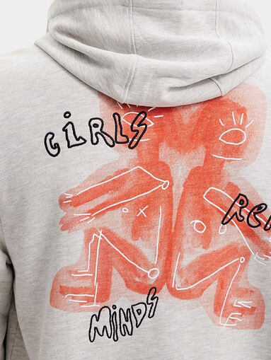 Grey sweatshirt with hood and print - 5