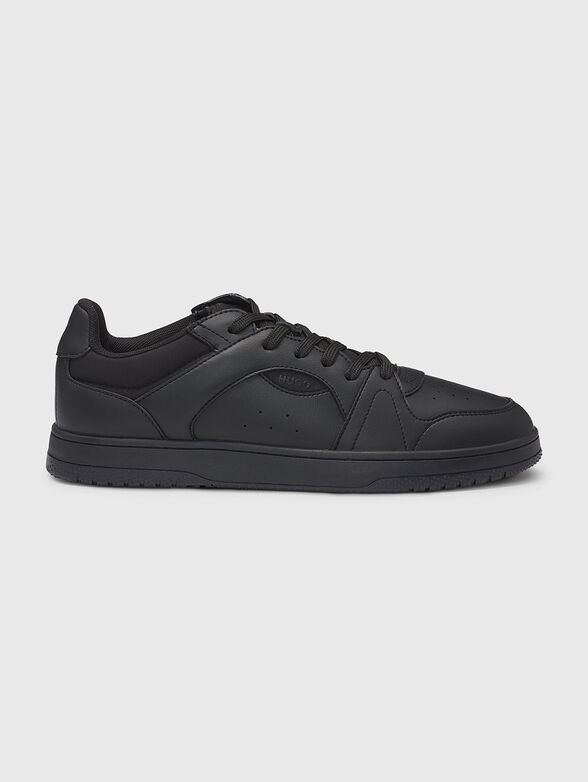 Sports shoes with logo - 1