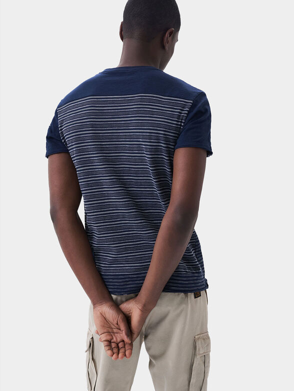 T-shirt with striped blue print - 5