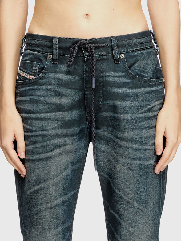 2034 D-KRAILEY-B jeans with washed effect - 3
