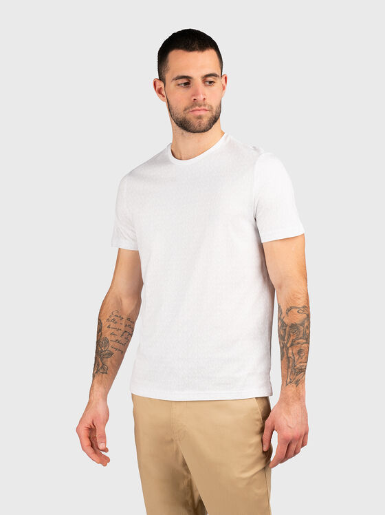 Бяла тениска с монограмен лого ефект - 1